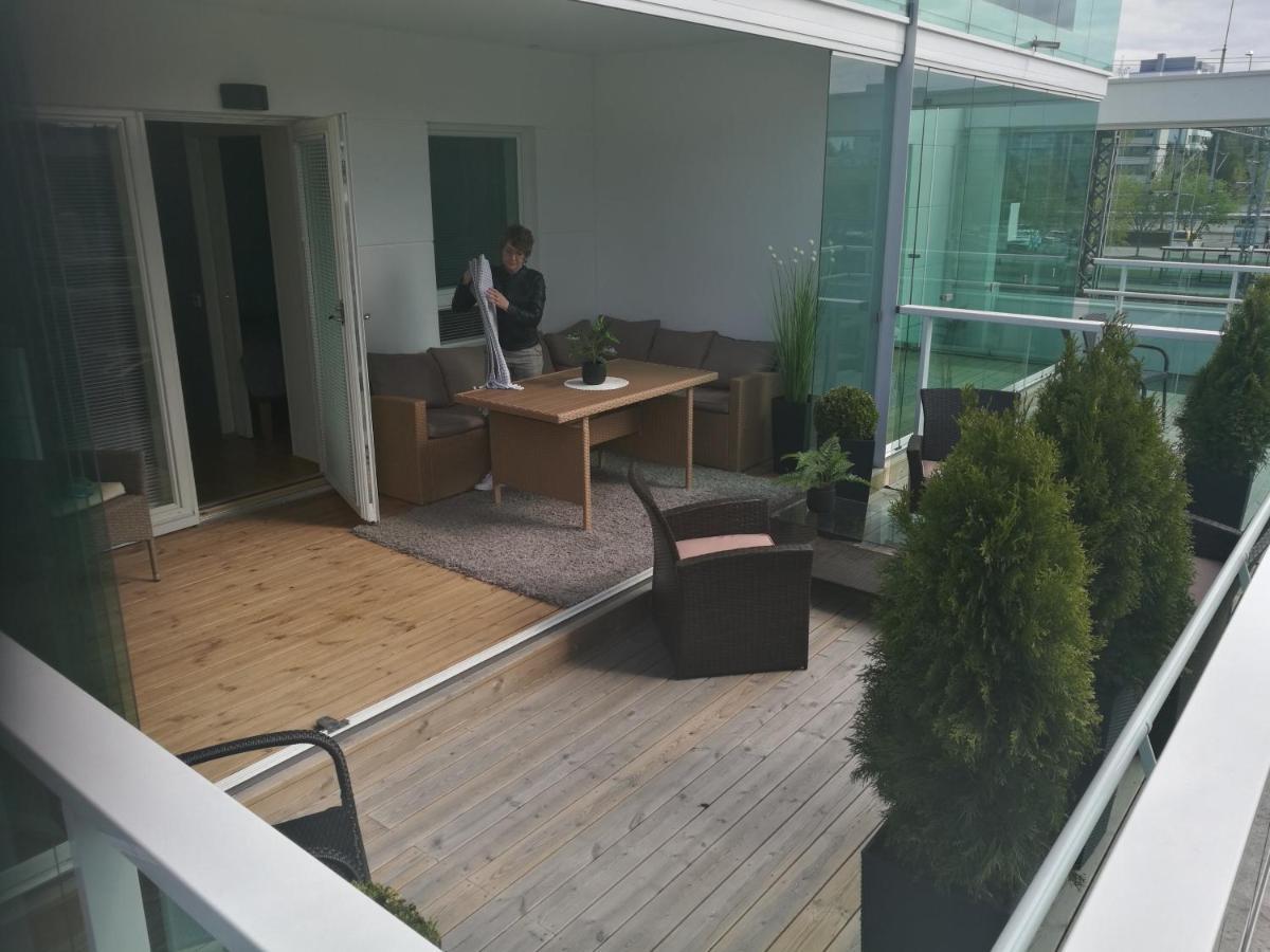 Starhomes Double Lux 8 Oulu Bagian luar foto