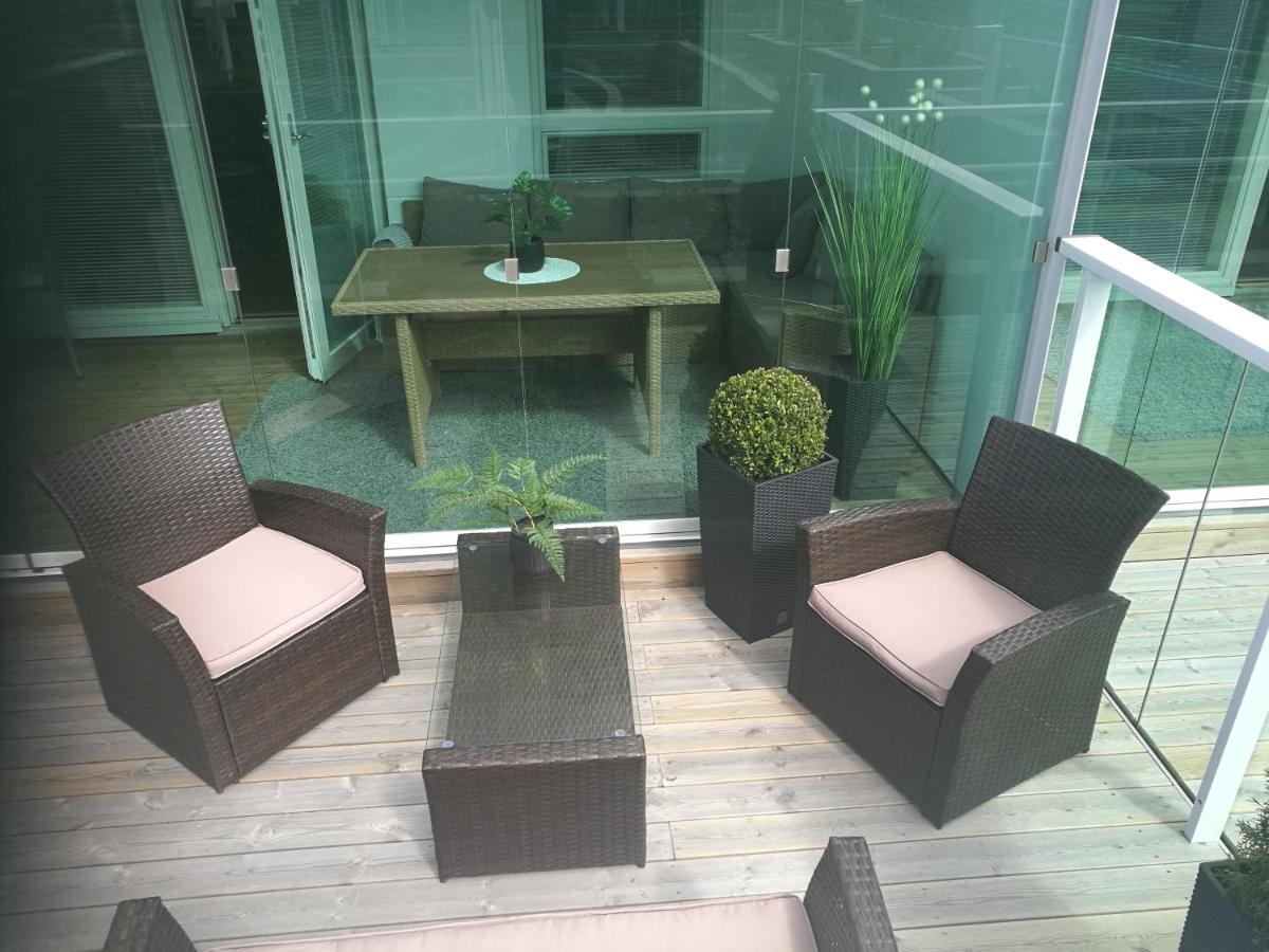 Starhomes Double Lux 8 Oulu Bagian luar foto