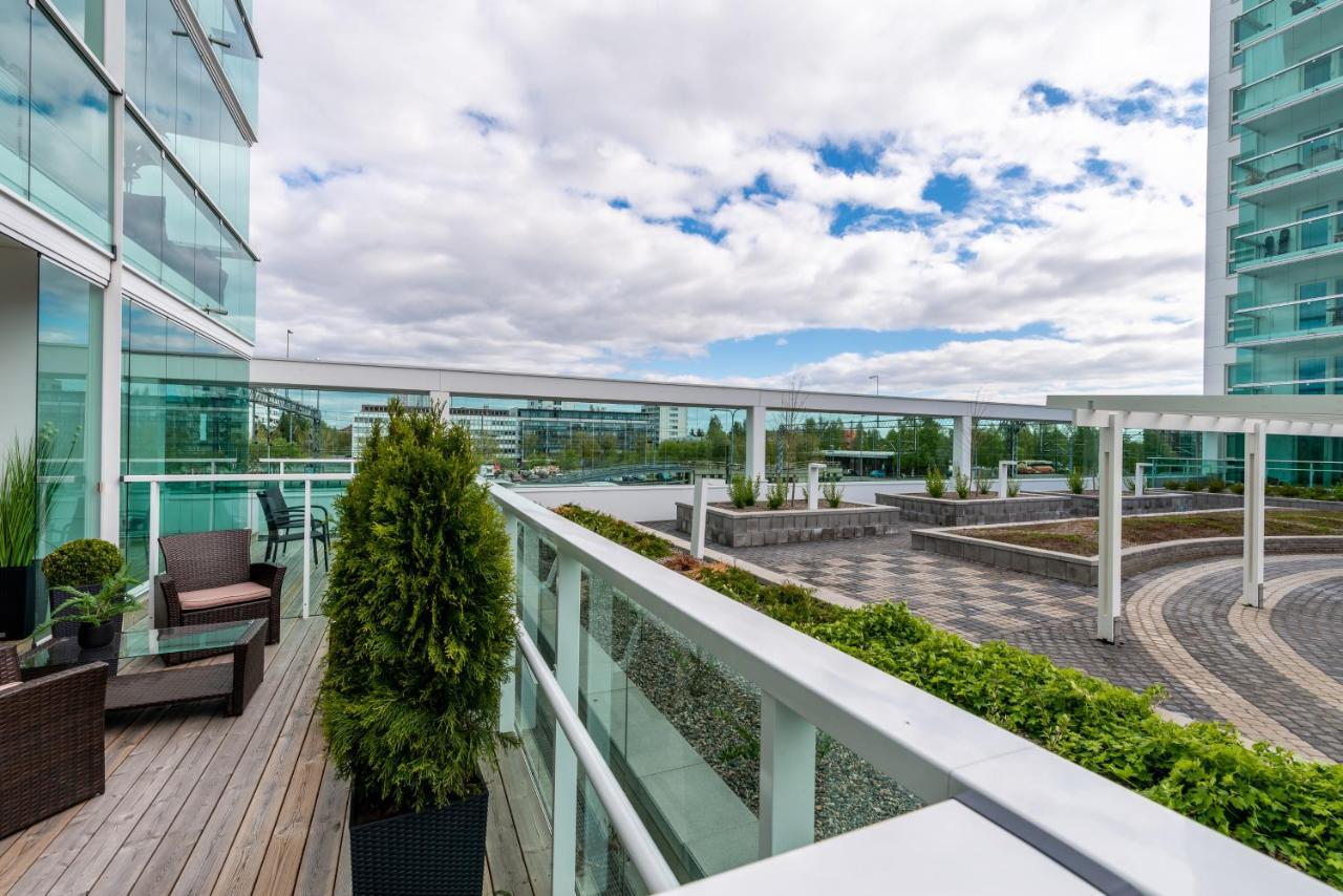 Starhomes Double Lux 8 Oulu Bagian luar foto