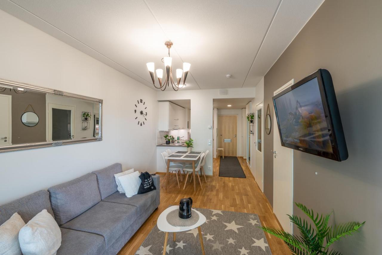 Starhomes Double Lux 8 Oulu Bagian luar foto